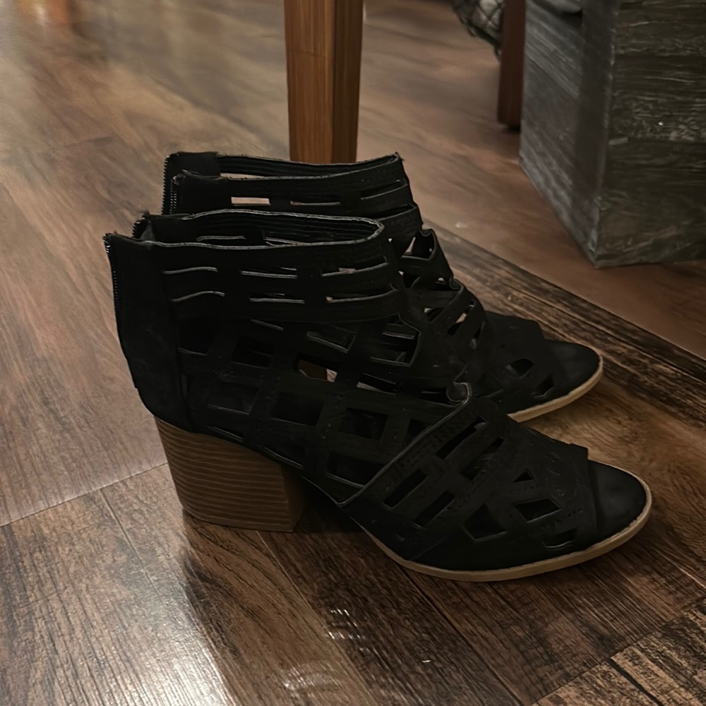 Womens black booties !